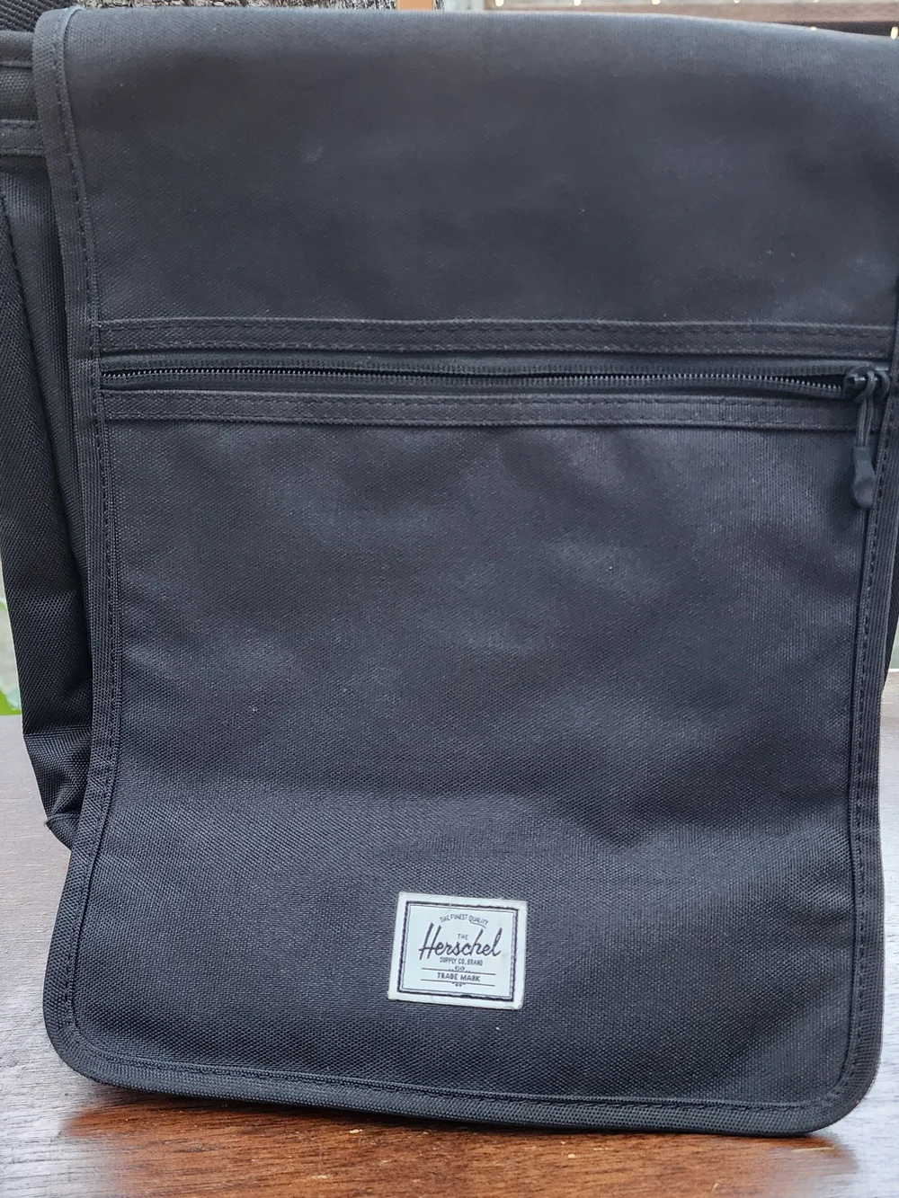 Herschel Supply Co Black Messenger Bag Flap Crossbody Laptop Briefcase